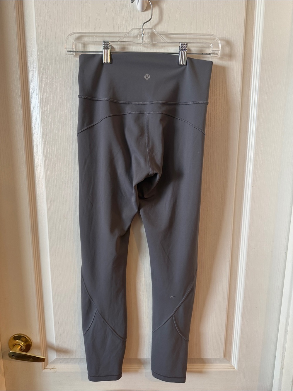 Lululemon size 6 High-Rise Gray Athletic Leggings